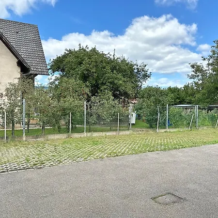 Appartement Convenient With Private Parking, Smart Tv & Bike Trails Nearby *