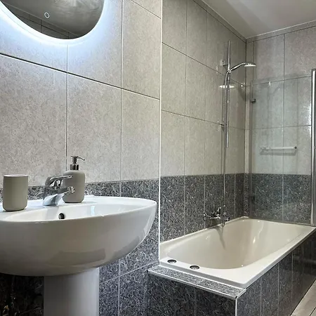 Appartement Convenient With Private Parking, Smart Tv & Bike Trails Nearby